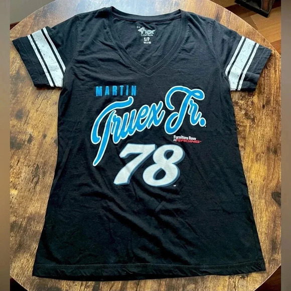 G-III 4her by Carl Banks | ladies Martin Truex Jr. t-shirt. Size: S - Picture 1 of 12